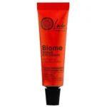 Natura Siberica Biome Επανορθωτική Κρέμα Ματιών 10ml Βάση BIOME: Μοναδικά ενεργά μεταβιοτικά (postbiotic), ζυμωμένα εκχυλίσματα βόρειου βατόμουρου και άγριου σμέουρου βοηθούν στη στήριξη του μικροβιώματος του δέρματός σας. Αυξάνουν την αντίσταση της επιδερμίδας στις επιδράσεις του αστικού τρόπου ζωής, ενισχύουν τη λάμψη και την αναγέννηση του δέρματος, το διατηρούν υγιές και βοηθούν στη διατήρηση της φυσικής νεανικής σας εμφάνισης. Απαραίτητος βοηθός για εκείνους των οποίων ο τρόπος ζωής προϋποθέτει συχνή κόπωση και έλλειψη ύπνου. Επαναφέρει τον τόνο και την ελαστικότητα του δέρματος γύρω από τα μάτια, αναζωογονεί, ανακουφίζει από το πρήξιμο και τους μαύρους κύκλους. Περιέχει Πεπτίδιο SYN-AKE που λειαίνει το δέρμα και καταπολεμά τις γραμμές έκφρασης και Βιταμίνη Ε για επανόρθωση. Οδηγίες χρήσης: Εφαρμόστε μια μικρή ποσότητα το πρωί και το βράδυ σε καθαρό στεγνό πρόσωπο. Συνεχίστε με κρέμα προσώπου Biome.
